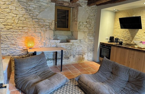 Cenac-et-Saint-Julien Cabaña | In the heart of Périgord Noir, fully renovated character cottage.
