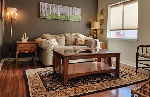 Colorado Springs Cabaña | In The Heart Of OCC, Views, Balcony, Walkable, New!