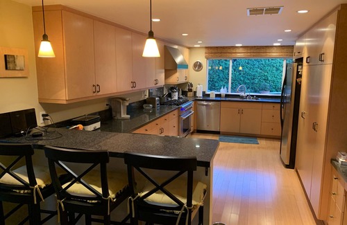 Westlake Village Casa | In the heart of Westlake Village
