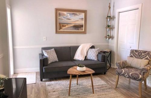 Downtown Dunedin Apartamento | In the Heart of Downtown Dunedin One Bedroom Apt NO KIDS, NO PETS