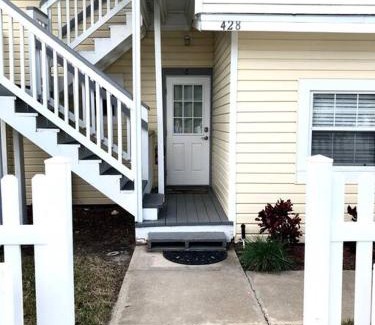 Downtown Dunedin Apartamento | In the Heart of Downtown Dunedin One Bedroom Apt NO KIDS, NO PETS