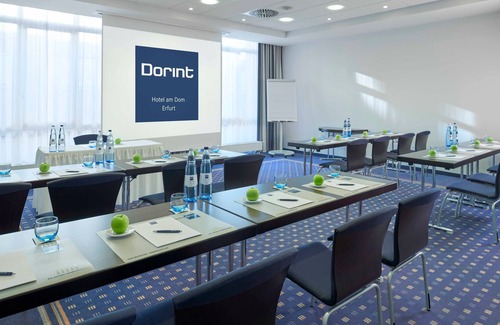 Erfurt Old Town Casa | In the heart of Erfurt - standard room at Hotel Dorint