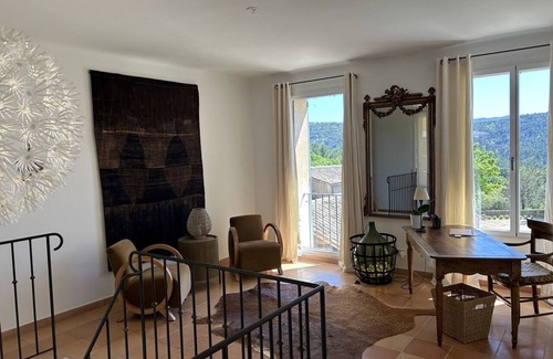 Rustrel Casa | In the heart of Luberon Provence, an old school with antique, artworks & design!