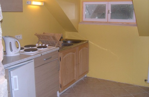 Larochemillay Apartamento | In the heart of Morvan. In the village square. A few kilometers from Mont Beuvray