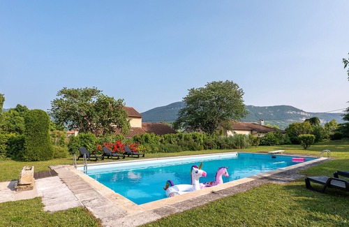 Millau Apartamento | In the heart of Millau, cosy puncho gîtes, peaceful ground-floor location