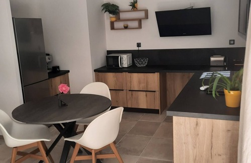 Vernegues Apartamento | In the heart of Provence between Alpilles and Luberon, Avignon and Aix en Provence.