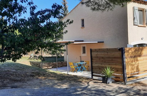 Vernegues Apartamento | In the heart of Provence between Alpilles and Luberon, Avignon and Aix en Provence.