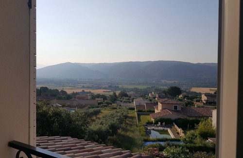 Peyruis Casa | En el corazón de Provenza, para vacaciones, bonita villa con una vista magnífica.