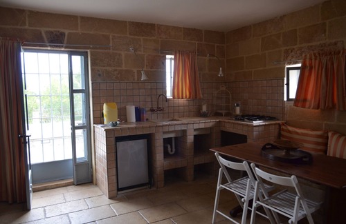 Spongano Villa | FASCINOSA DIMORA CERCA DEL MAR: RELAJACIÓN, COMODIDAD Y PISCINA EN EL CORAZÓN DE SALENTO