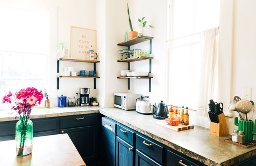 Midtown Casa | In the Heart of Savannah's Starland District /3 Bedroom Bungalow. Pet Friendly!