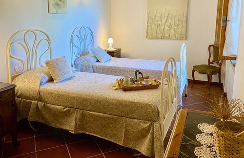 Santa Luce Casa | in the heart of Tuscany, fabulous farmhouse surrounded by greenery and with every comfort!