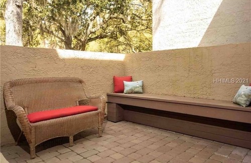 Harbour Town Condominio | In the Heart of Harbour Town 2BR/2.5BA-Pool Access