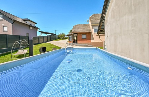 Medimurje Casa | In the north of Croatia welcomes you this cozy vacation home with pool.