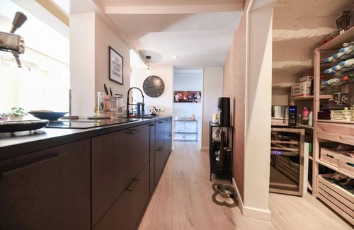 Saint-Siffret Casa | In the Provence Gardoise, 4 BR, garden, pool, air conditioning, 4km from Uzès