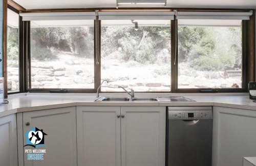 Goolwa South Casa | In The Sand Dunes & Renovated House