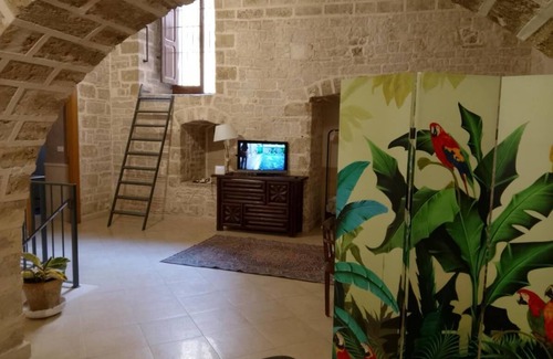 Bitonto Casa | In the very center of Bitonto, pets allowed, historic apartment