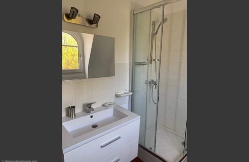 Chatou Casa | IN THE Village OF Yvelines- A Furnished Mansion ON Croissy Sur- seine