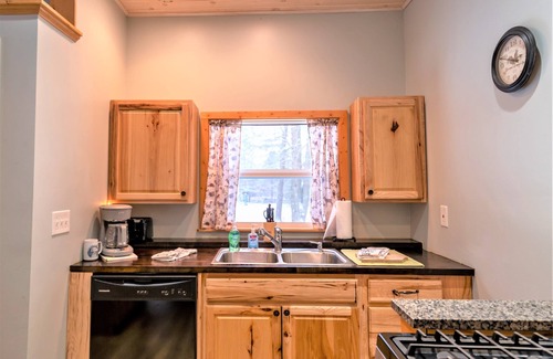 Free Soil Casa | In The Woods - Pet Friendly Waterfront