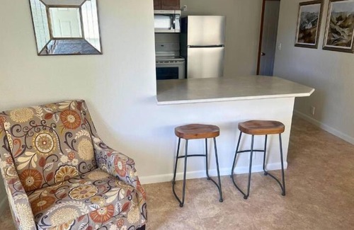 Elbow Lake Casa | In Town - Close to Hospital, Maplewood Manor, 2 Churches, Splash Pad, & Parks.