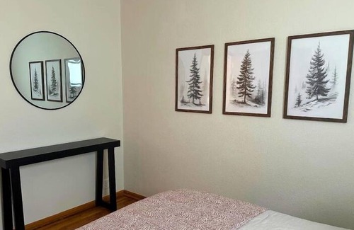 Elbow Lake Casa | In Town - Close to Hospital, Maplewood Manor, 2 Churches, Splash Pad, & Parks.
