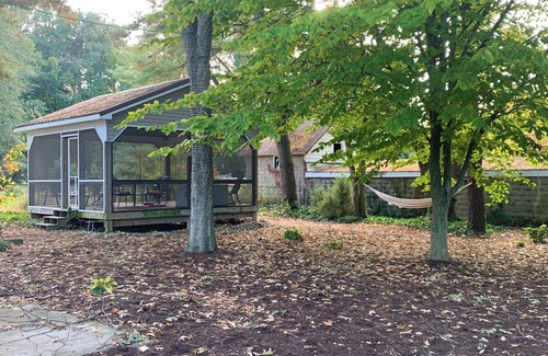 Rock Hall Casa | In town location with porches and shady patios