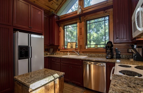 Highlands Casa | IN TOWN PARADISE !