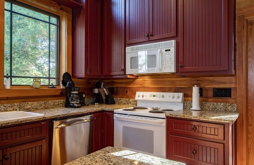 Highlands Casa | IN TOWN PARADISE !