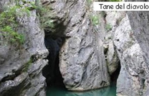 Montegabbione Casa | En casa de campo típica en el verde con piscina, en la frontera con Toscana y Lazio 1
