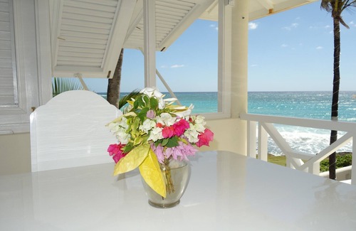 Silver Sands Apartamento | Inchcape Seaside Villas justo en Silver Sands Beach - House Sunset Upstairs