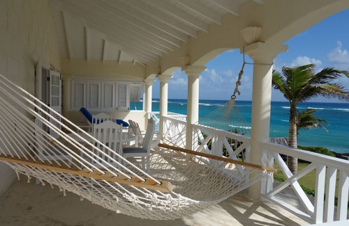 Silver Sands Apartamento | Inchcape Seaside Villas justo en Silver Sands Beach - House Sunset Upstairs