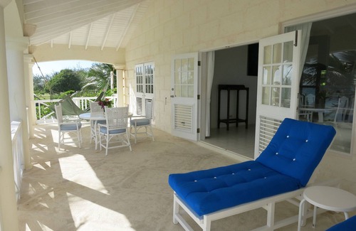 Silver Sands Apartamento | Inchcape Seaside Villas justo en Silver Sands Beach - House Sunset Upstairs