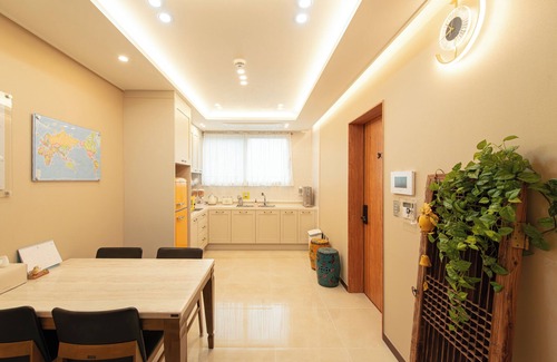 Unseo-dong Casa | Incheon Airport Guesthouse King