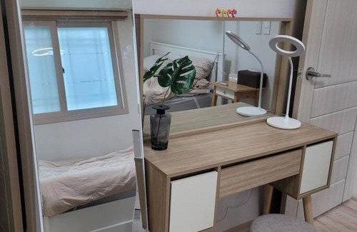 Michuhol-gu Apartamento | Incheon Sungeuidong happy stay for 10 pax