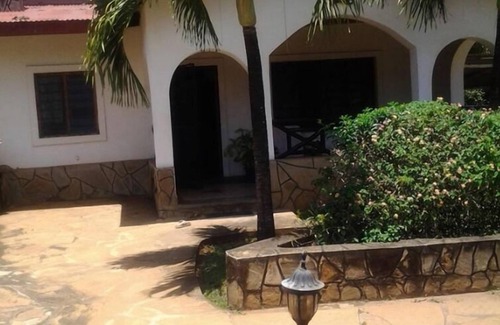 Ukunda Cabaña | Inchi Raha Cottages