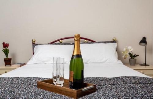 Vila Iara Apartamento | Incrível Vista no Capivari com 4 Quartos e Lareira