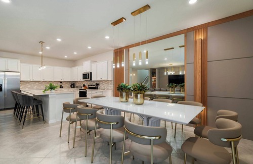 Sunrise Lakes Casa | Incredible 10Bd SummerKitchen Windsor Cay