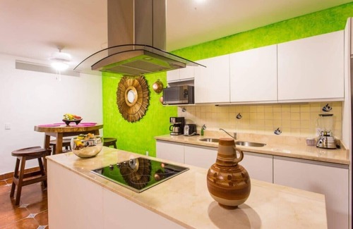 North End Apartamento | Incredible 2BR Master Suite at Boutique Hotel