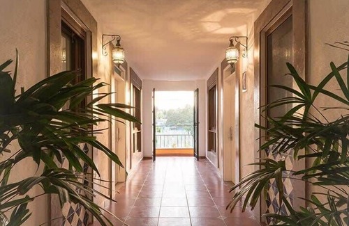 North End Apartamento | Incredible 2BR Master Suite at Boutique Hotel
