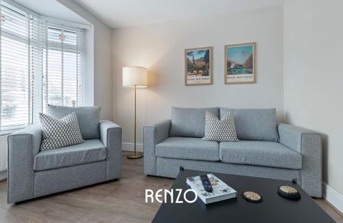 Newark upon Trent Casa | Incredible 3-bed House in Nottingham by Renzo, Amazing Location, Sleeps 6!
