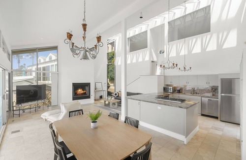 Western Malibu Casa | Incredible beach front house on very private beach