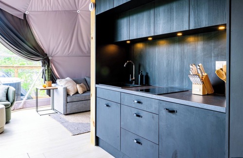 Pikeville Cabina | Incredible Cliffside Setting