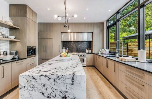 Aspen Casa | Incredible contemporary home overlooking the Roaring Fork River in Aspen CO