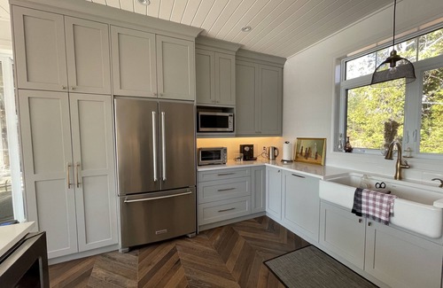 Trent Lakes Cabaña | Incredible Cottage on Crystal Lake. Very private on 7 acres