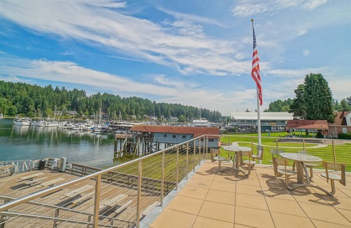 Gig Harbor Casa | Increíble centro de Gig Harbor Craftsmen Home