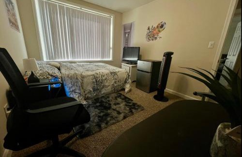 Greater Landover Apartamento | Incredible find near Washington DC - 1 Private room in shared apartment