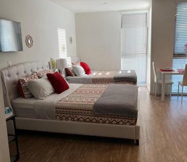 Little Armenia Apartamento | Incredible Hollywood Loft Free Parking