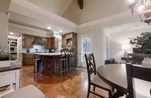 Lake of the Ozarks Casa | Incredible House in TanTarA Estates - Sleeps 10