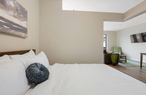 Crossroads Arts District Condominio | Incredible Inclusive Resort Style Vacation and Exquisite Rooftop Amenities 335
