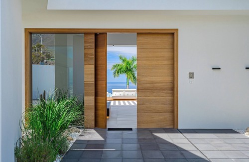 Costa Adeje Chalet De Esquí | Espectacular villa de lujo en Adeje para pasar unas vacaciones inolvidables
