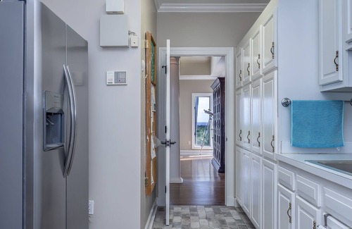 Seabrook Island Casa | Incredible Oceanfront Home-Sleeps 8! Huge Deck! Beach Access! Amenity Cards!